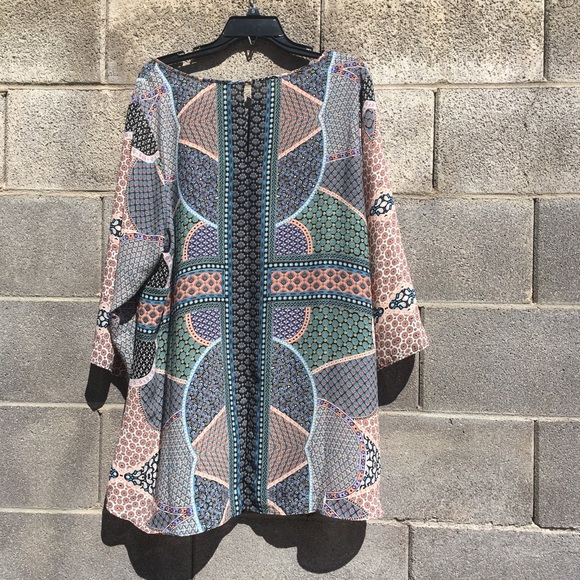 Rose + Olive Blouse Women’s 2X Floral 3/4 Sleeve Pink Blue Multi Pattern Hi Low - Picture 2 of 12